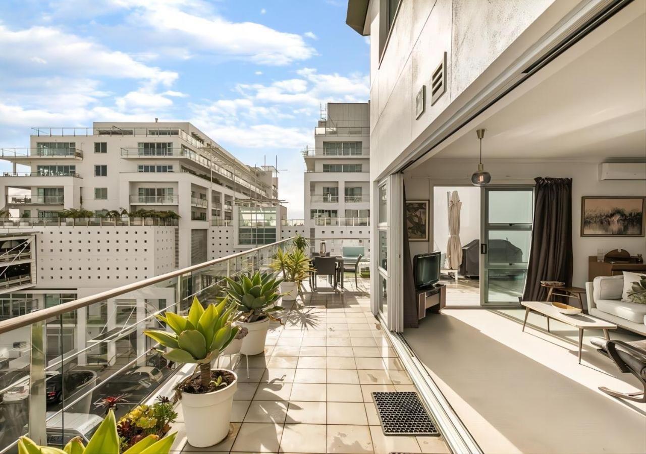 Waterfront Seaview Hotel Apartment - Same Building Block As Auckland Hilton Exterior photo