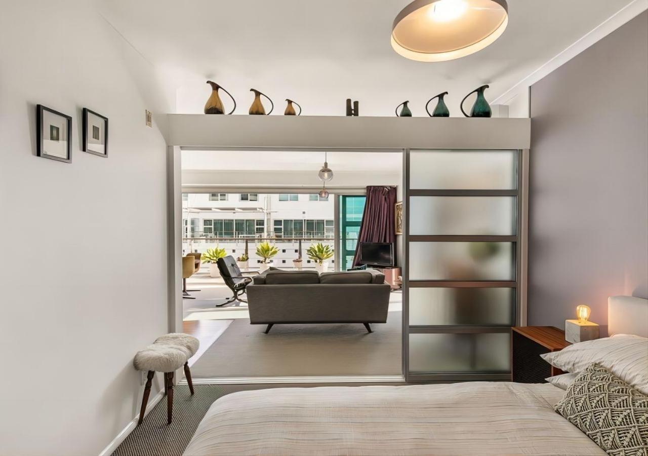 Waterfront Seaview Hotel Apartment - Same Building Block As Auckland Hilton Exterior photo