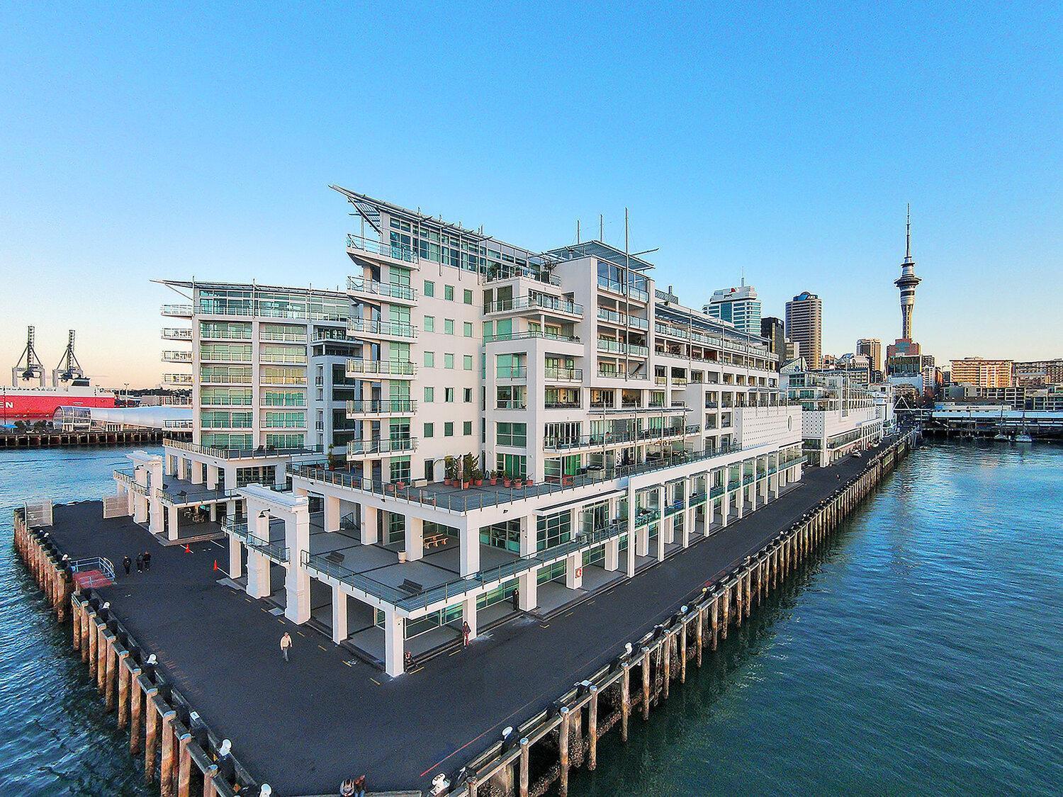 Waterfront Seaview Hotel Apartment - Same Building Block As Auckland Hilton Exterior photo
